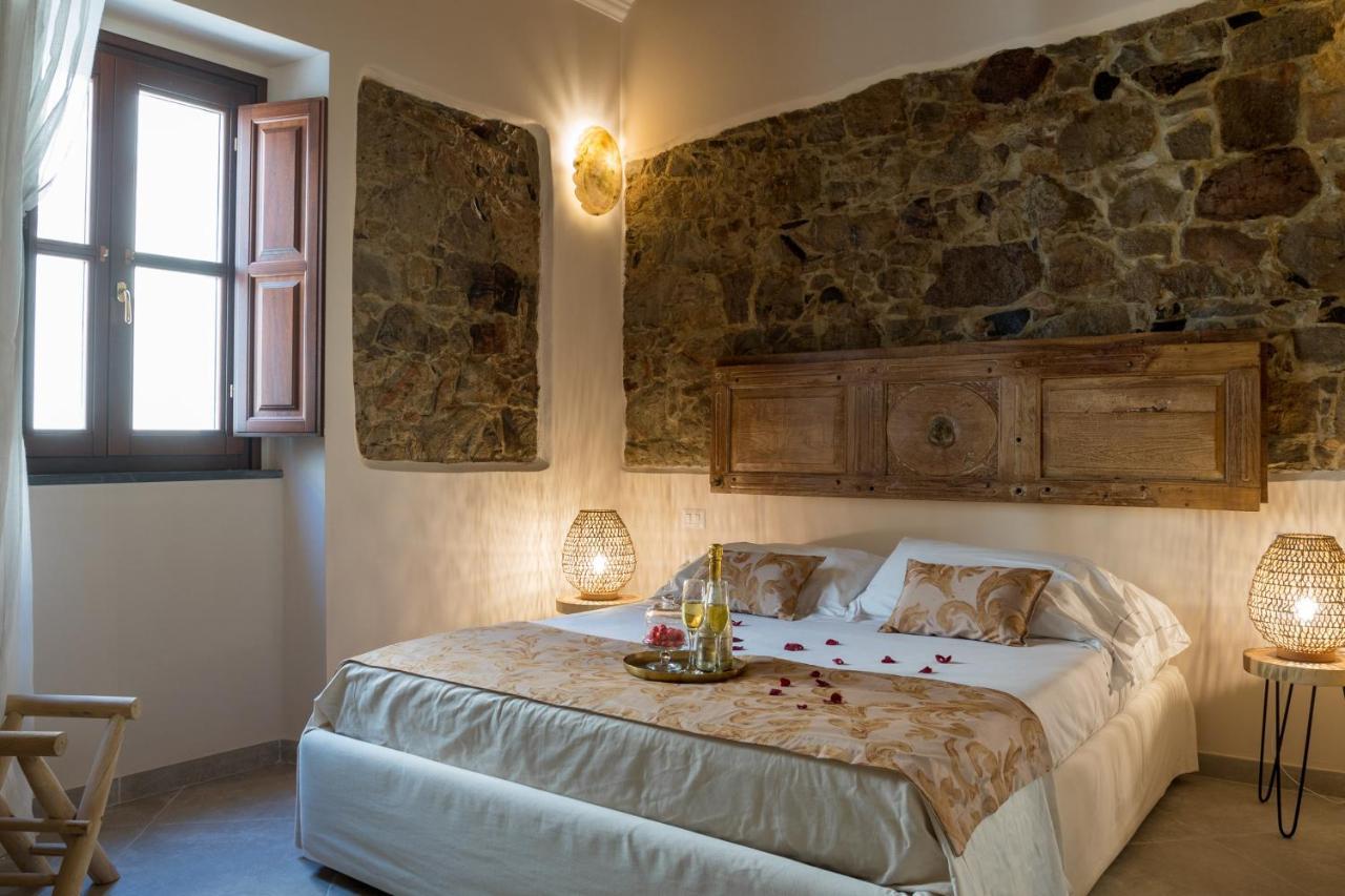 Moon'S Tower Suite&Rooms Portoscuso Εξωτερικό φωτογραφία